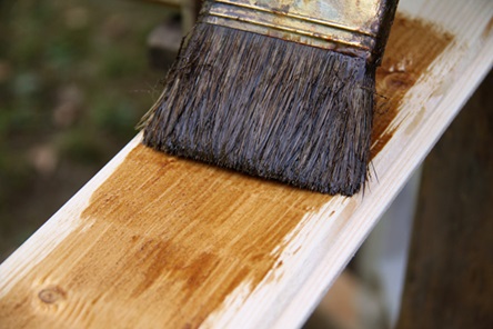 Application lasure sur bois extrieurs